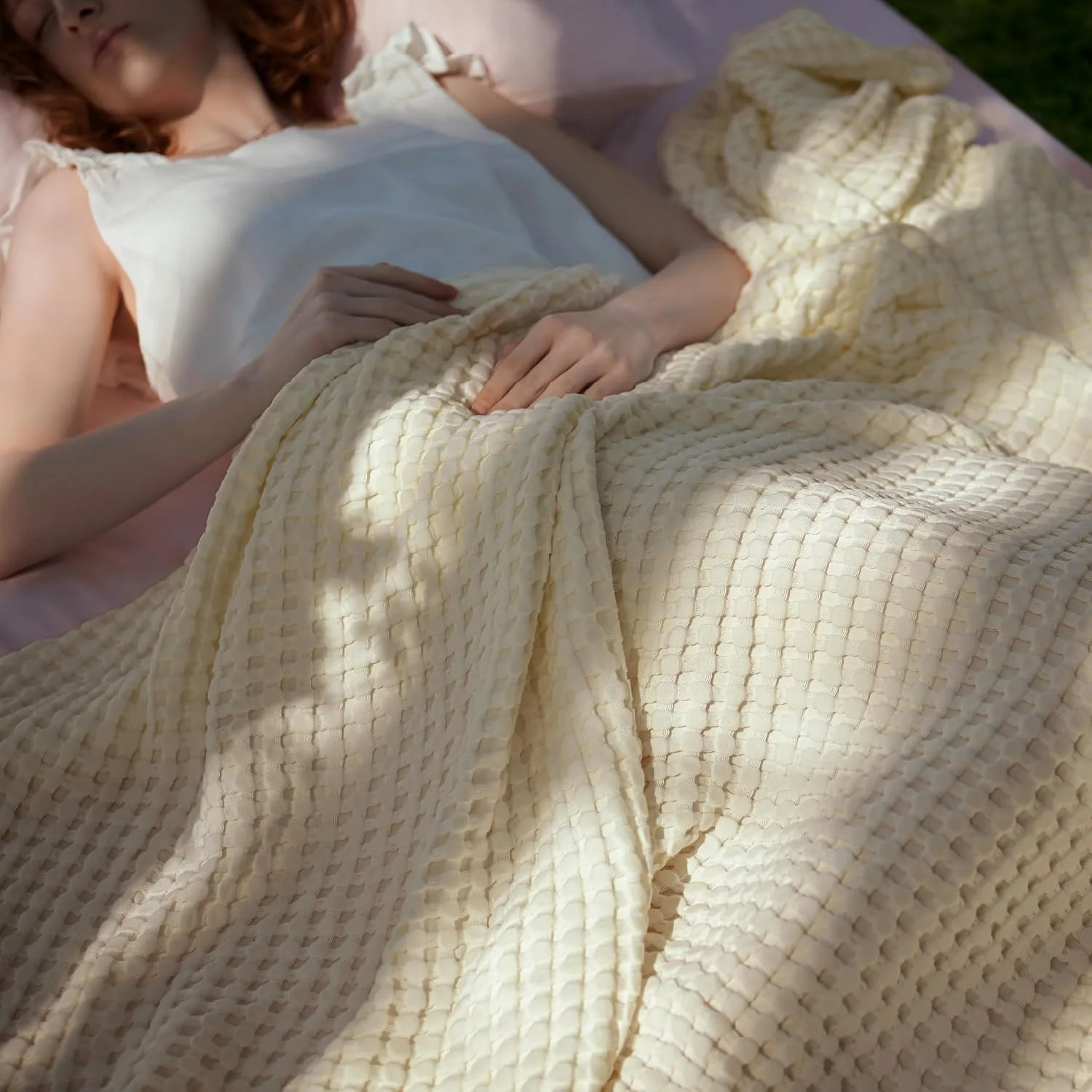 Bedsure Cooling Waffle Blanket for Hot Sleepers, Ivory, Queen, 90x90 - Image 3