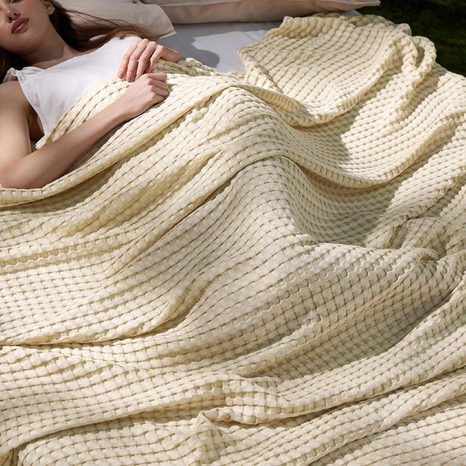 Bedsure Cooling Waffle Blanket for Hot Sleepers, Ivory, Queen, 90x90 - Image 4